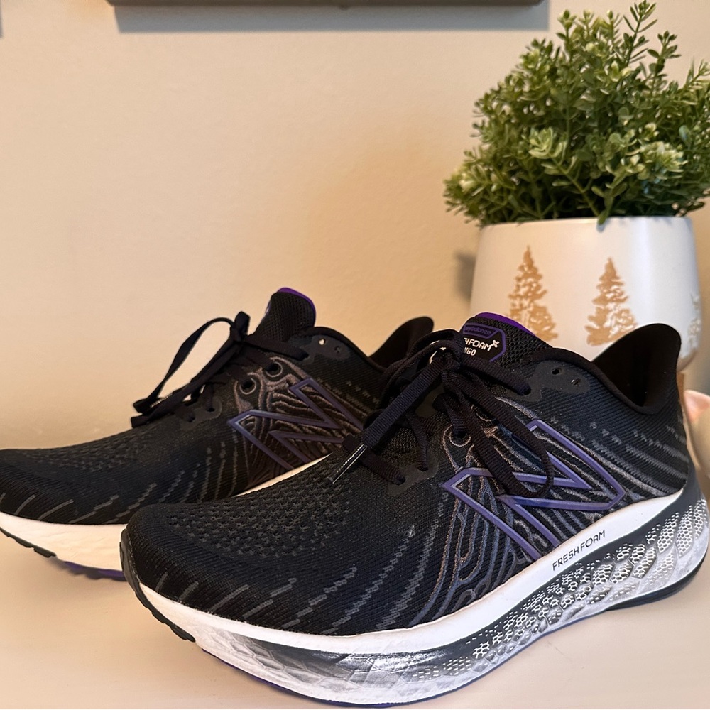 New Balance Men’s Vongo Running Shows (4E/Extra Wide)